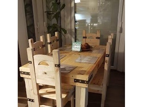 Krzesła ze stołem