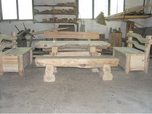 Skrzynie z oparciem,stoły ławki w stylu wiejskim