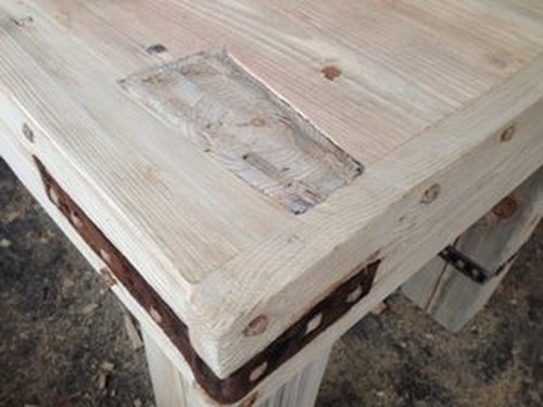 Stół drewniany z litego drewna - sosnowy 