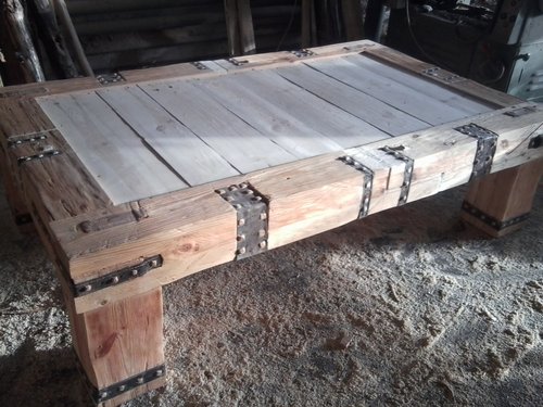 Designerski Stół z litego drewna